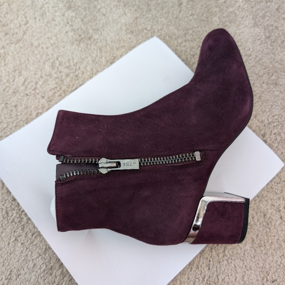 Elegant Burgundy Suede Ankle Boots - Picture 10 of 10